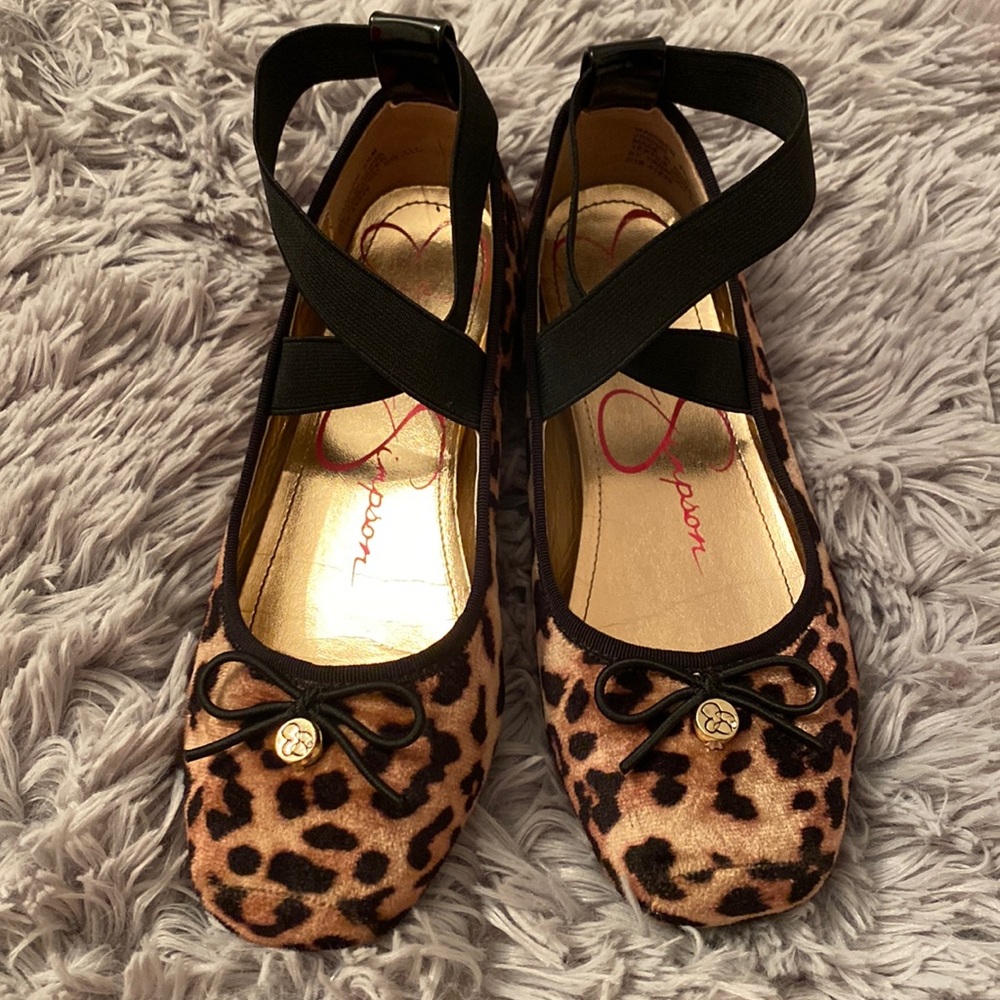Leopard flats dress shoes like NEW